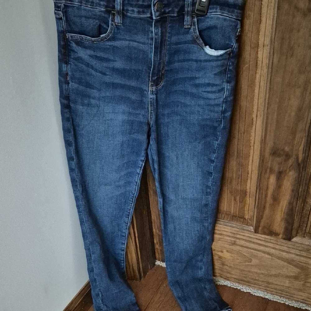 American Eagle Blue Jeggings with Faded Detailing
